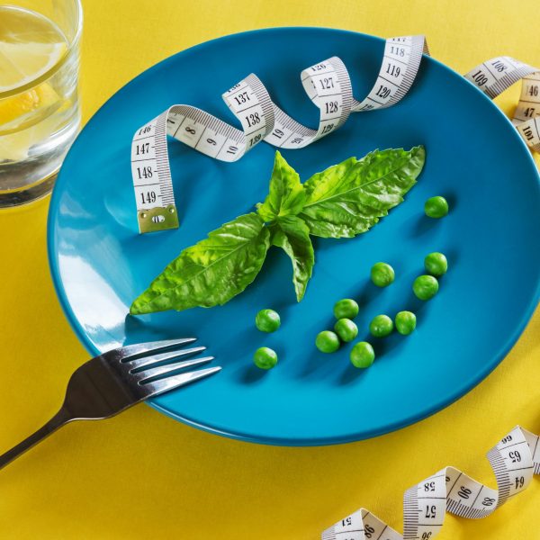 prep meals huddersfield - Diet blue plate with centimeter peas and basil